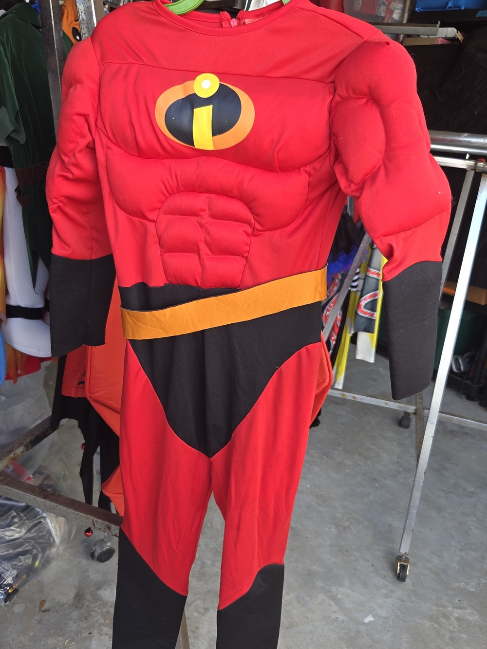 Disney The Incredibles muscle red costume Size 4-6 years #costume #superhero